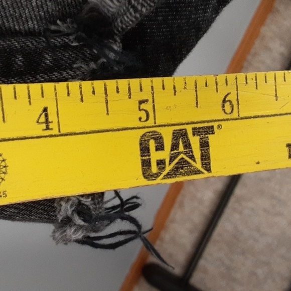 Everlane The Denim Short Black Distressed Shorts - Picture 6 of 9